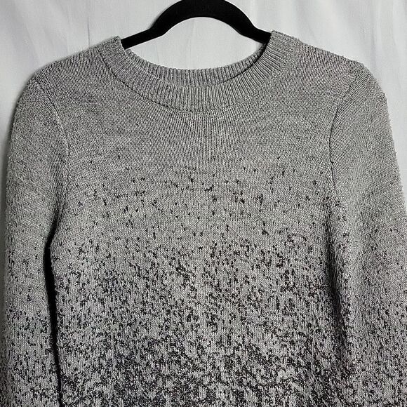 🖤5/$20🖤 H&M.. black & gray ombre style sweater.. - Picture 3 of 14